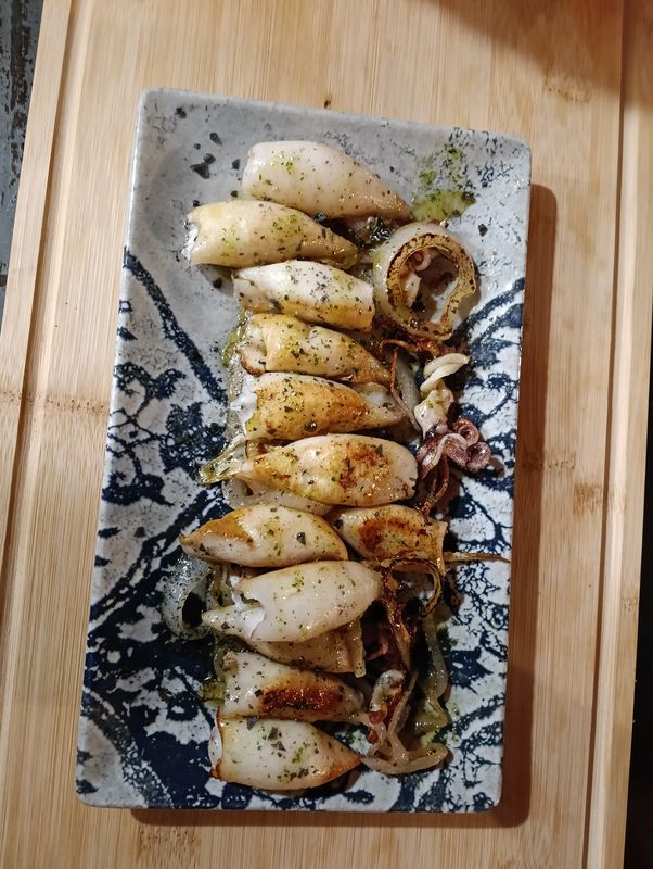 Calamares encebollados